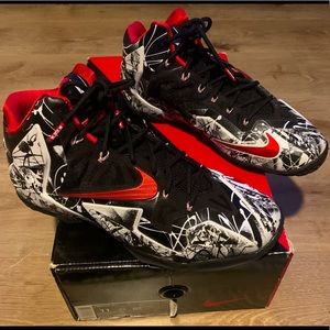 Nike LeBron 11 graffiti size 11